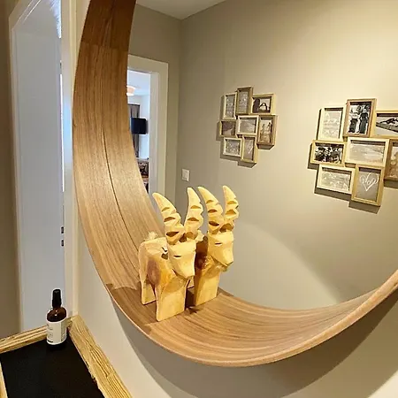 Jaegerstil, 70m2, Zentral, 1 Parkplatz - Re31 Апартаменты