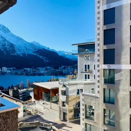 Re31 - Jaegerstil, 70m2, Zentral, 1 Parkplatz Lejlighed St. Moritz