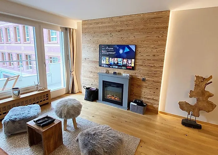 Jaegerstil, 70m2, Zentral, 1 Parkplatz - Re31 Apartamento